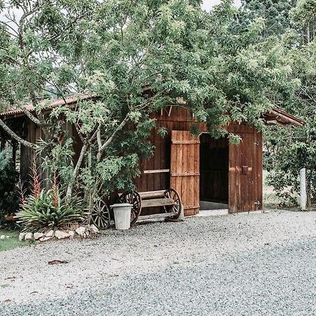 Fazenda Momm - Pousada E Eventos Camboriu Bagian luar foto